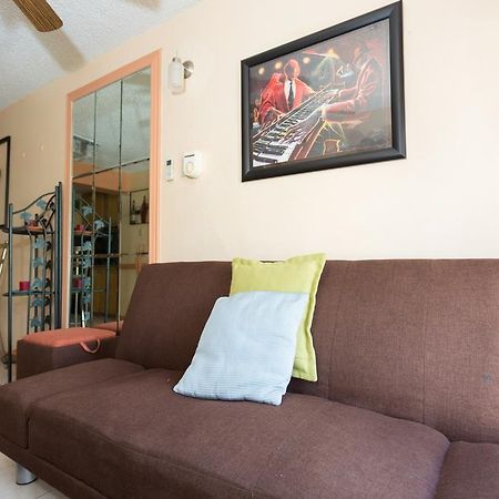 Cozy Accommodations Kingston Ngoại thất bức ảnh