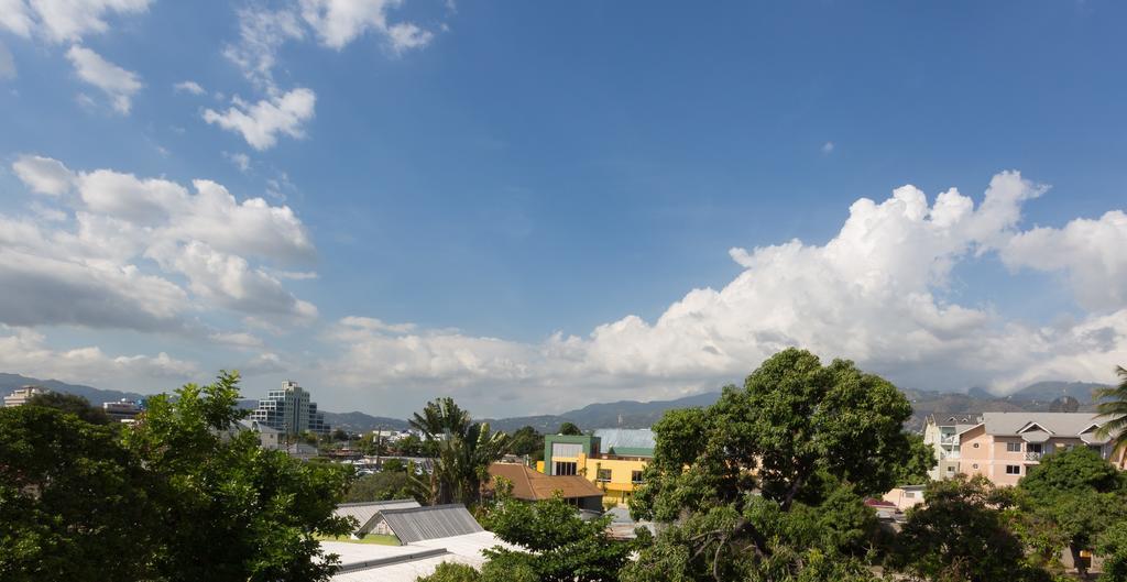 Cozy Accommodations Kingston Ngoại thất bức ảnh